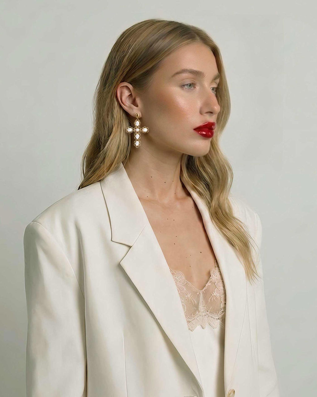 AURA